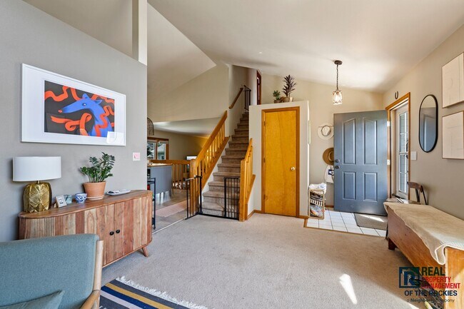 Foto del edificio - Beautiful Updated 5 Bed 3.5 Bath House in ...