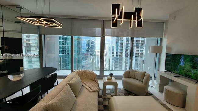 Building Photo - 300 Biscayne Blvd Way