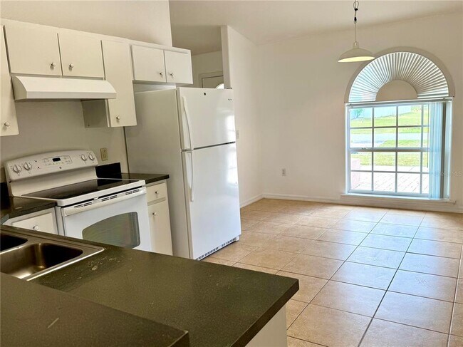 Foto del edificio - 670 Reindeer Dr