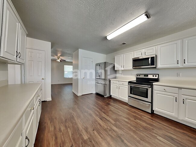 Building Photo - 2874 Meadow Point