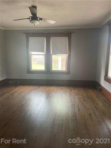 Foto del edificio - 804 Aileen Ave