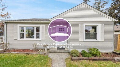 Building Photo - 145 SE Glencoe St