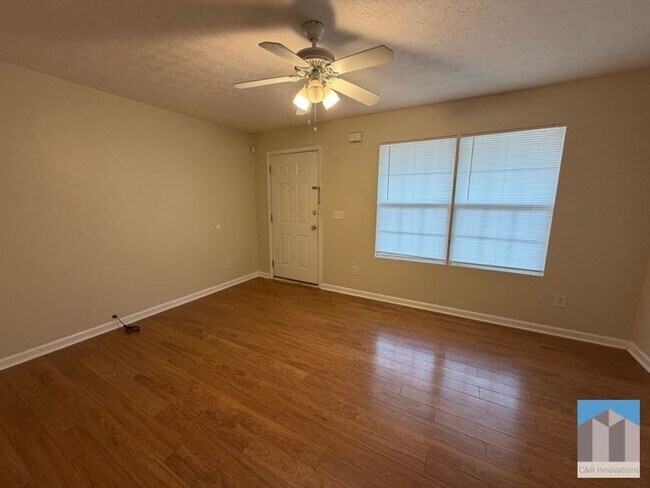 Foto del edificio - 5196 Tew Ln SW