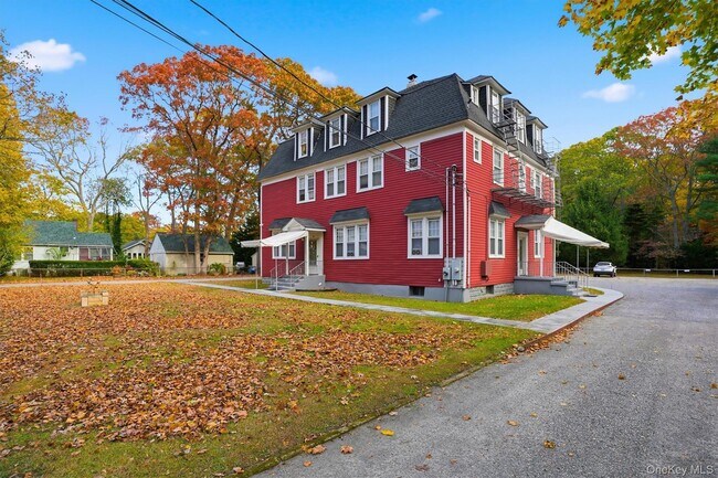 Foto del edificio - 221 Lake Ave S