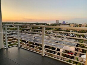 Building Photo - 2775 NE 187th St