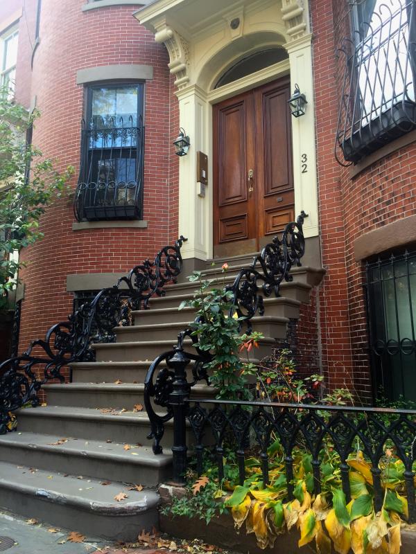 Primary Photo - 32 Rutland Sq