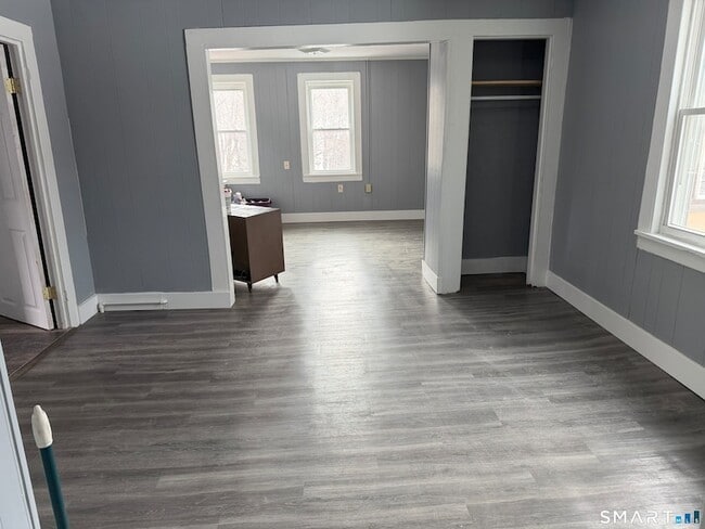 Building Photo - 139 N Main St