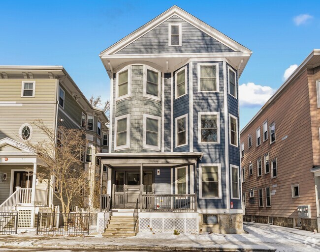 Building Photo - 97 Hillside St