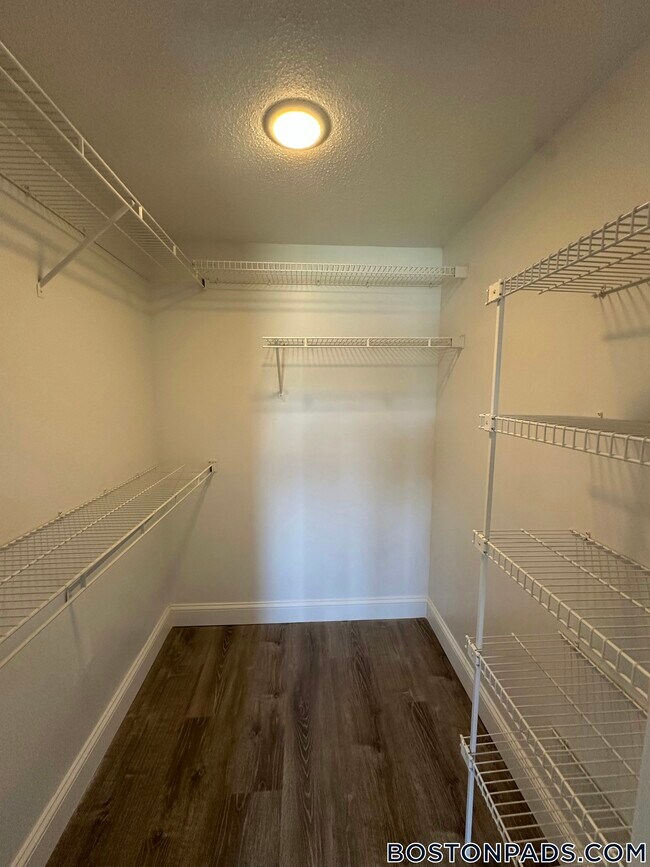 Foto del edificio - 4380 N Main St