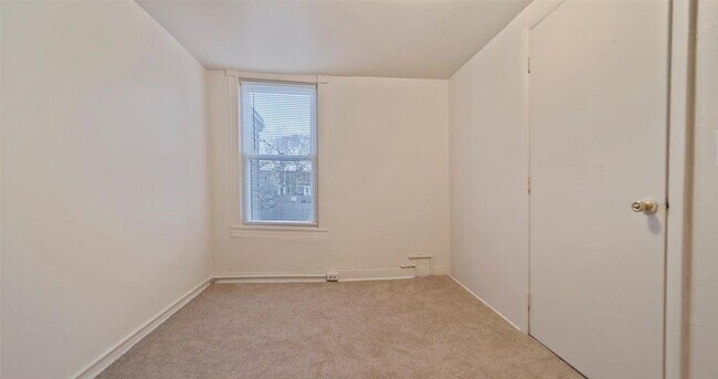 Room3 - 3027 Remington Ave