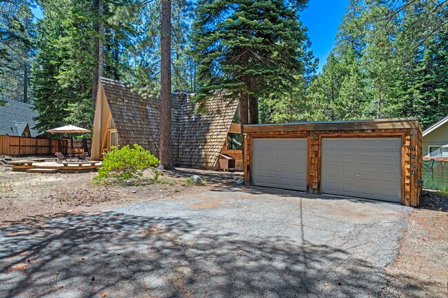 Building Photo - 7024 Hilo Ave