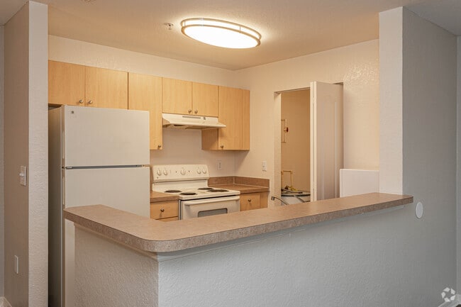 3 BD, 2 BA - 1090SF - Valencia Gardens