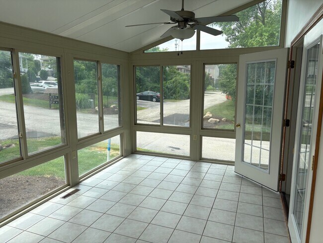 Foto del edificio - 4139 Wood Hills Drive