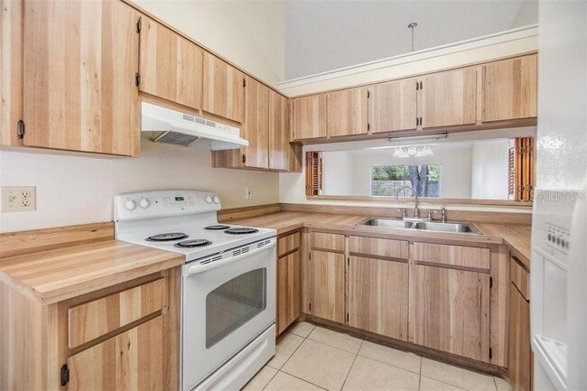 Building Photo - 3302 LAUREL DALE Dr