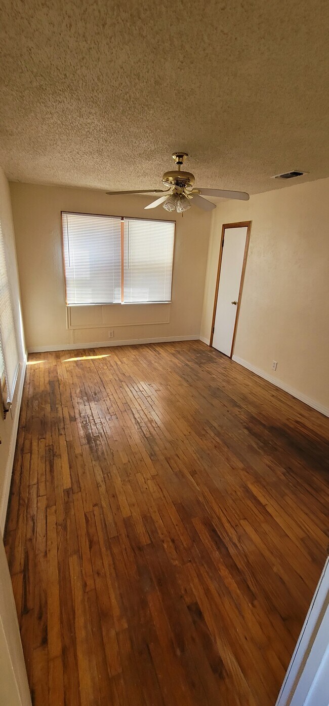 Building Photo - 3005 Borton St