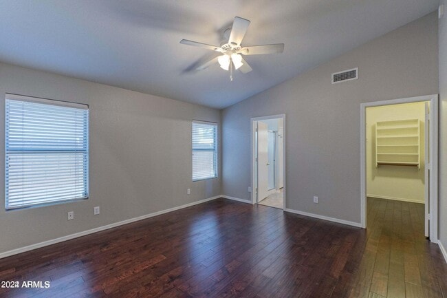 Foto del edificio - 4706 E Abraham Ln