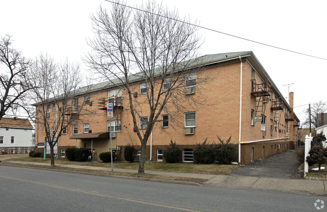 Building Photo - 34 Wisse St