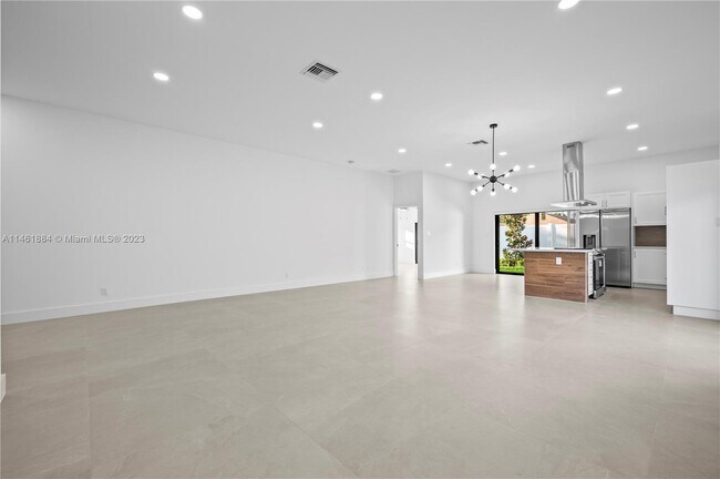 Foto del edificio - 1041 W Lakewood Rd