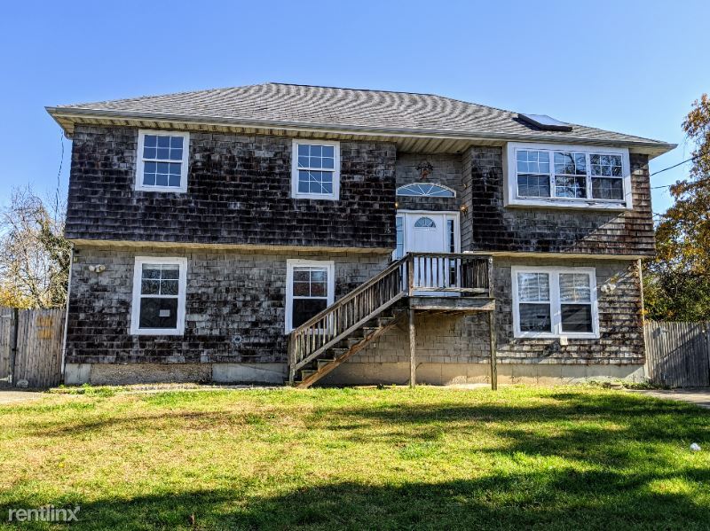 Primary Photo - 5 br, 2 bath House - 75 Woodland Dr