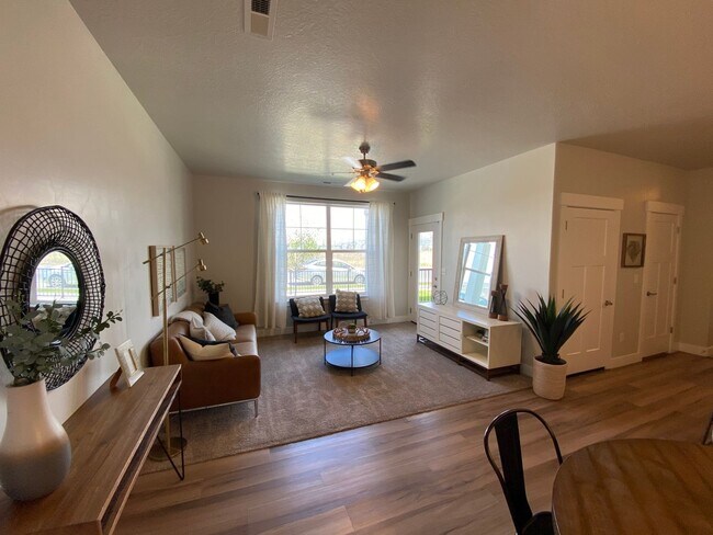 Foto del edificio - Lakefront at Vineyard Town Center Condo