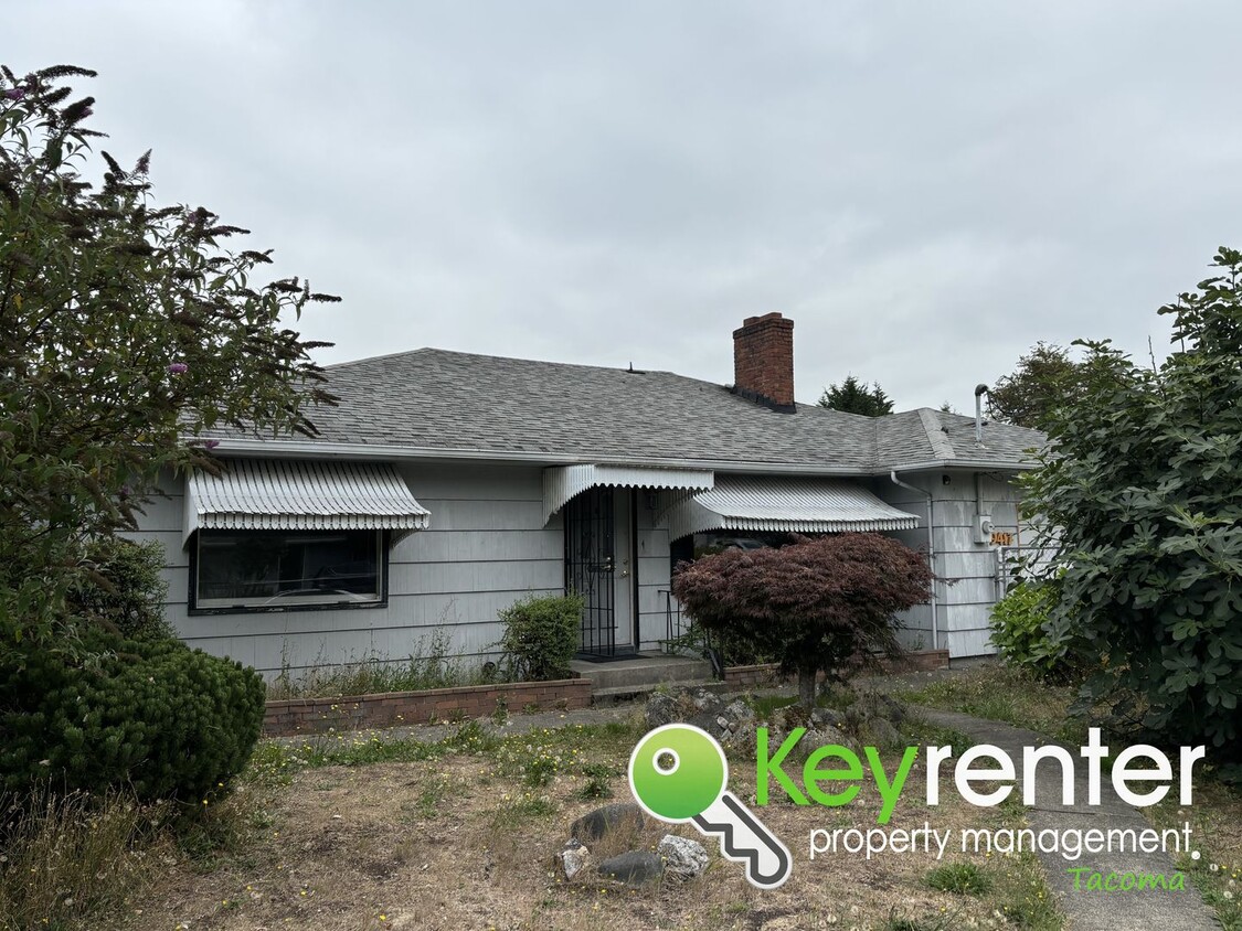 Foto principal - Cozy Rambler Style 3Bed/1Bath Home