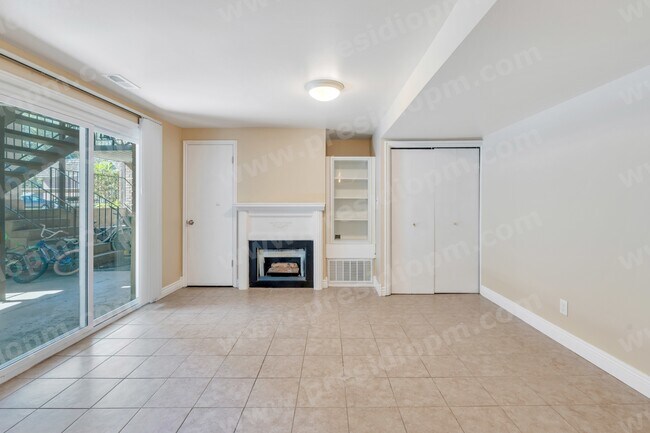 Building Photo - 1670 Hickory Ln