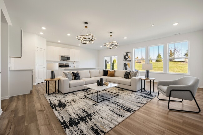 Building Photo - 668 Cassia Ct