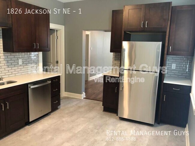 Foto del edificio - 1826 NE Jackson St