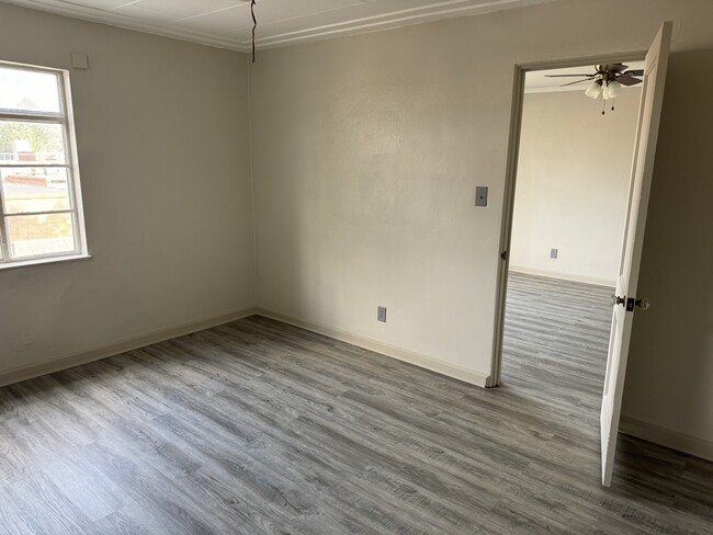 Building Photo - 2409 Myers Ave