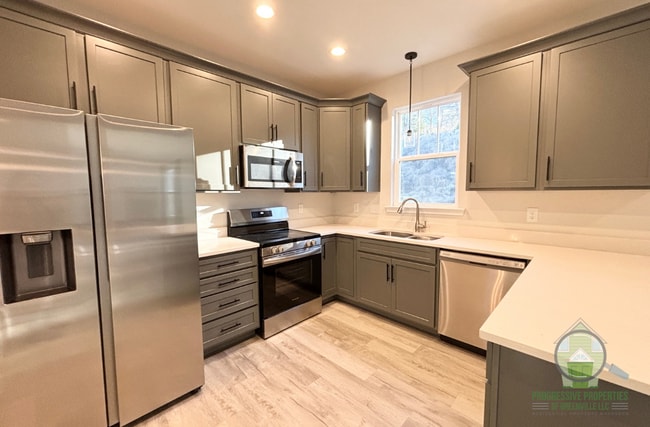 Foto del edificio - 8043 Gladeside Wy