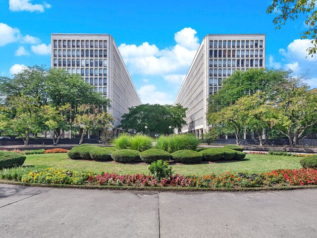Foto del edificio - 1400 E 55th Pl