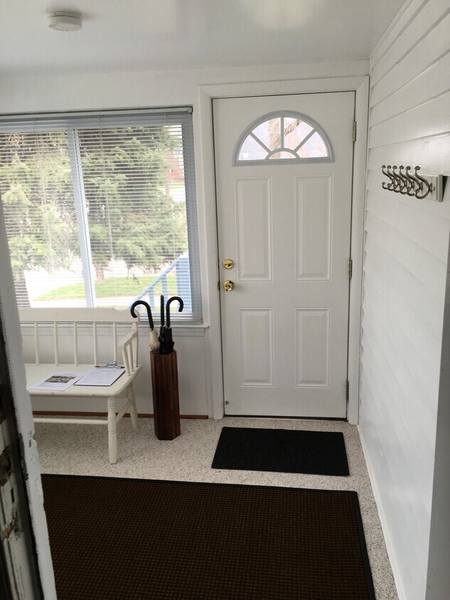 Primary Photo - 133 Curry Ave