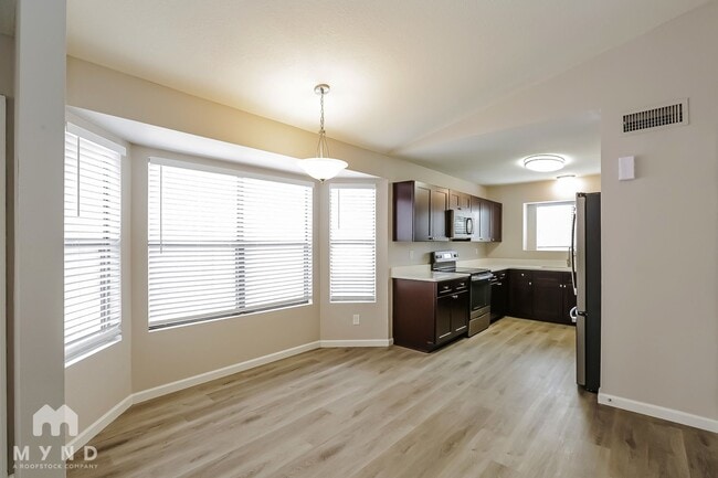 Foto del edificio - 4545 N 67th Ave