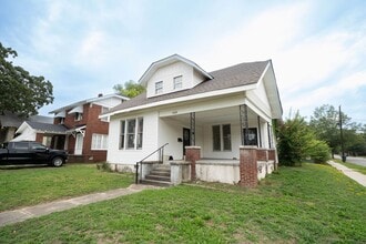 Building Photo - 1923 S Izard St