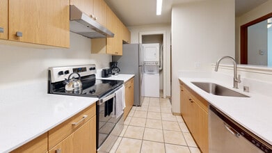 Interior Photo - Crown Pointe