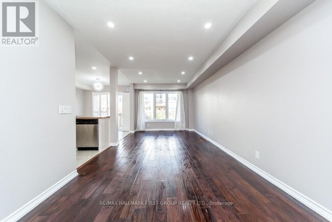 Photo du bâtiment - 98 Symington Ave