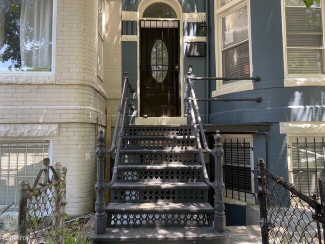 Building Photo - 55 Quincy Pl NW