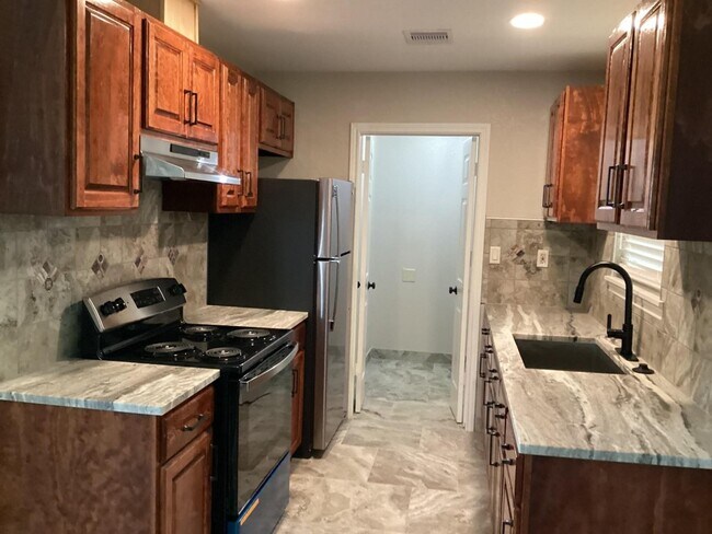 Foto del edificio - 1903 Harris Ave