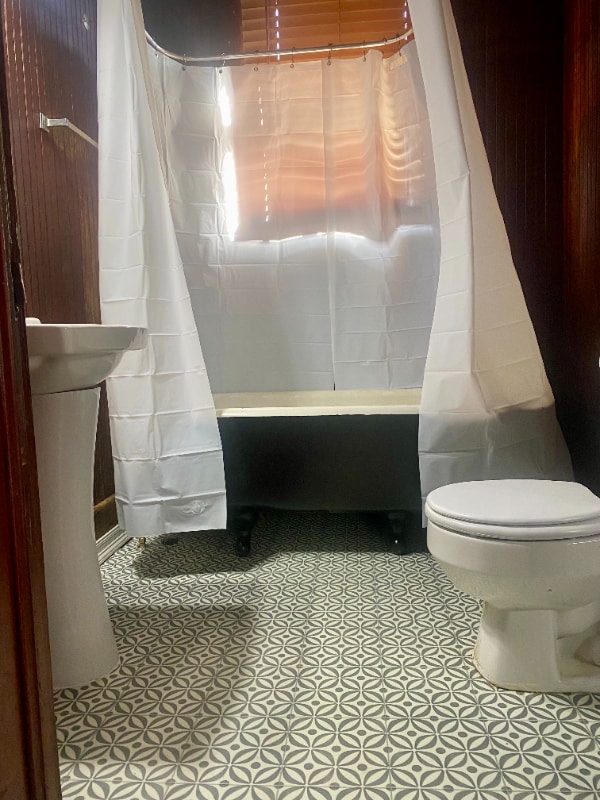 Building Photo - 616 Weeks St