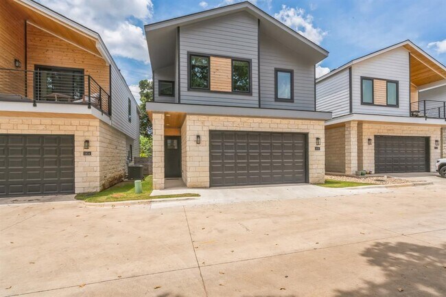 Foto del edificio - 5816 Sutherlin Rd