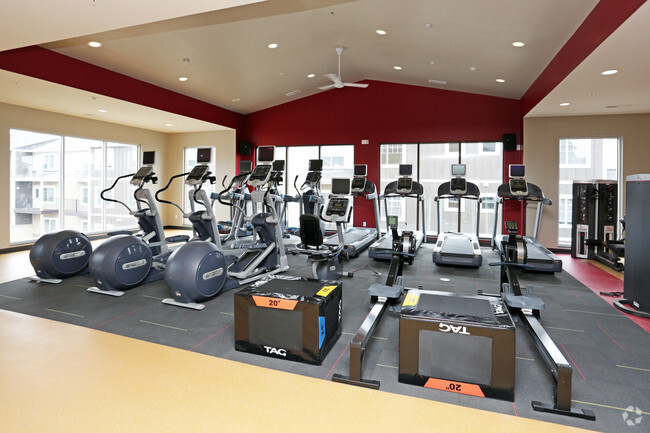 Fitness Center - The Quarters Ames