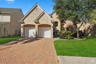 Building Photo - 14326 Tasmania Ct