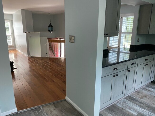 Building Photo - 8326 Linden Oaks Ct