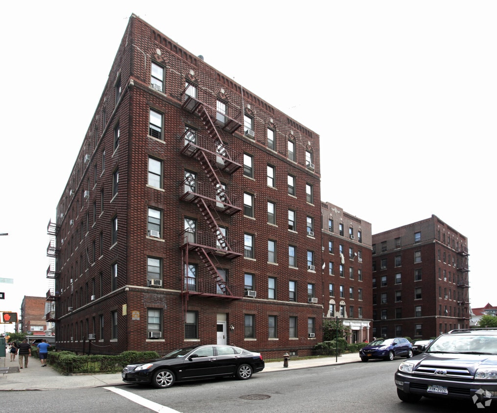 1901 84th St - Oriental Towers