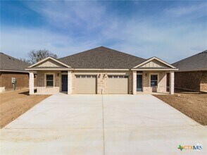 Building Photo - 3509 Abraham Dr