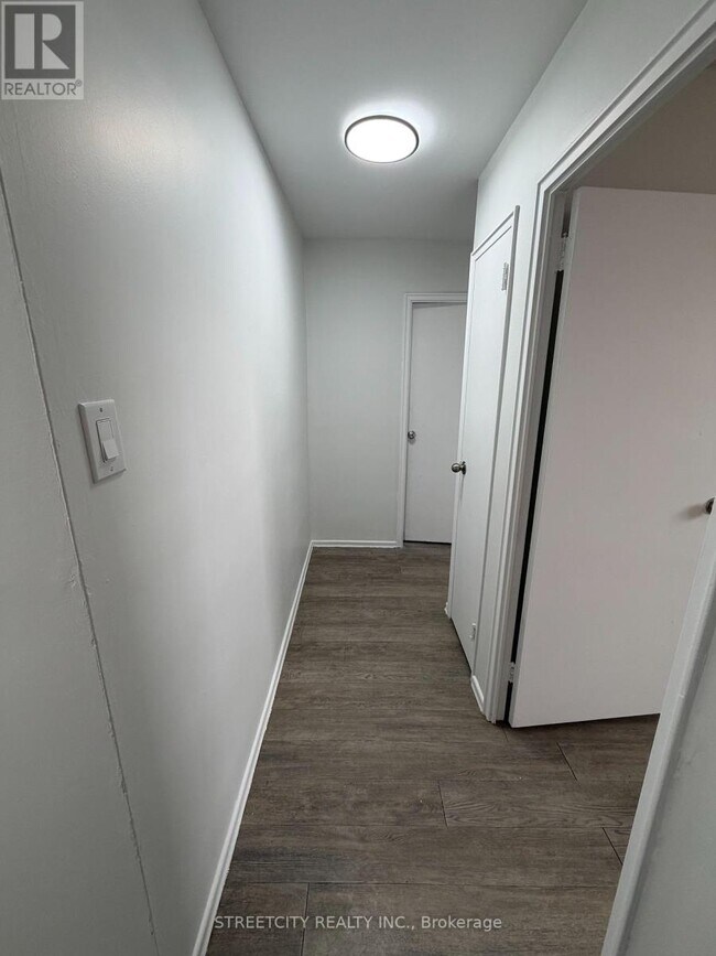 Building Photo - 1830 Dumont St