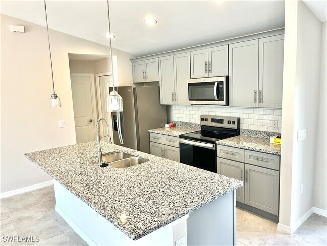 Foto del edificio - 2538 NW 24th Pl