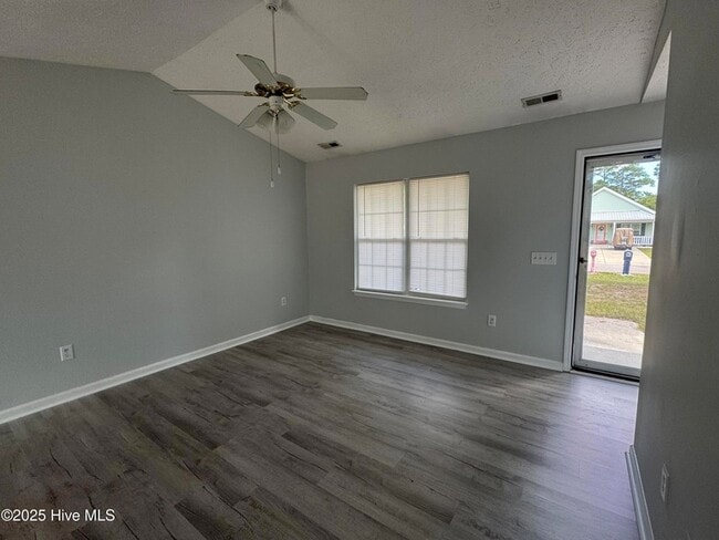 Building Photo - 117 NW 10th St