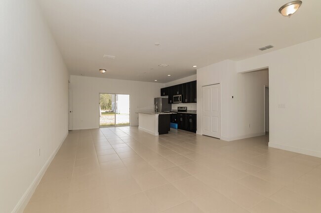 Building Photo - 1906 Pike Way, Poinciana, FL