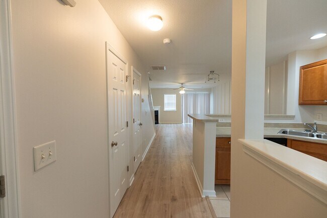 Building Photo - 306 Snowy Owl Ct